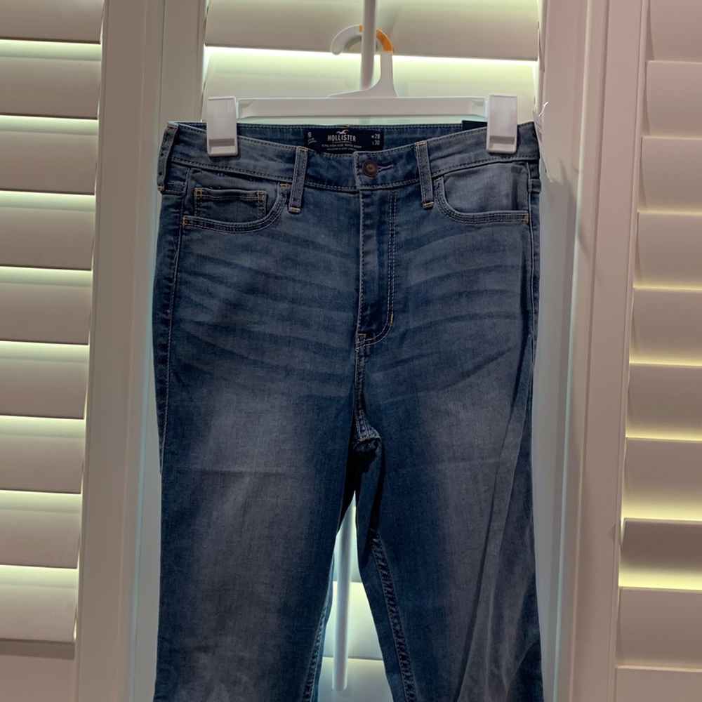 Hollister Light Washed High Rise Skinny Jeans